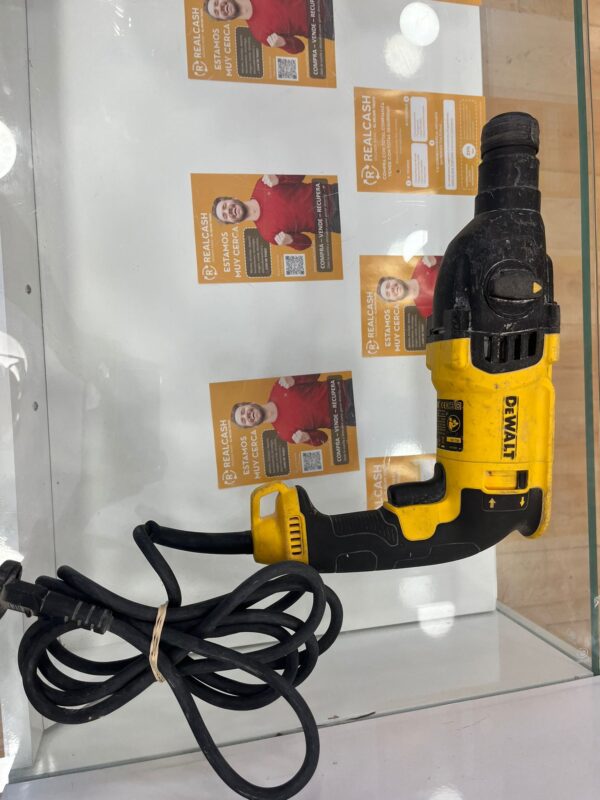 WhatsApp Image 2024 08 05 at 16.59.19 1 TALADRO PERCUTOR DEWALT D25133QS 800W