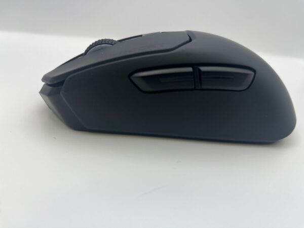 WhatsApp Image 2024 08 05 at 18.34.00 RATON INALAMBRICO ROCCAT KAIN 200 + CAJA + ACC