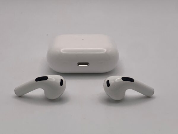 WhatsApp Image 2024 08 14 at 10.53.35 1 AIRPODS 3ER GENERACIÓN 'A ESTRENAR' + CAJA Y CABLE