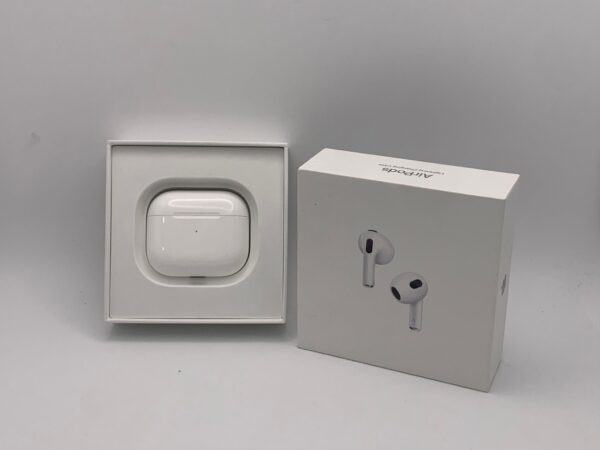 WhatsApp Image 2024 08 14 at 10.53.36 AIRPODS 3ER GENERACIÓN 'A ESTRENAR' + CAJA Y CABLE