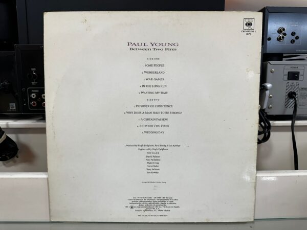 WhatsApp Image 2024 08 30 at 12.33.24 1 VINILO PAUL YOUNG BETWEEN THOW FINES