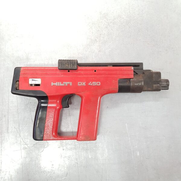 05 U494831 5 PISTOLA DE CLAVOS A POLVORA HILTI DX450 + MALETIN + ACC