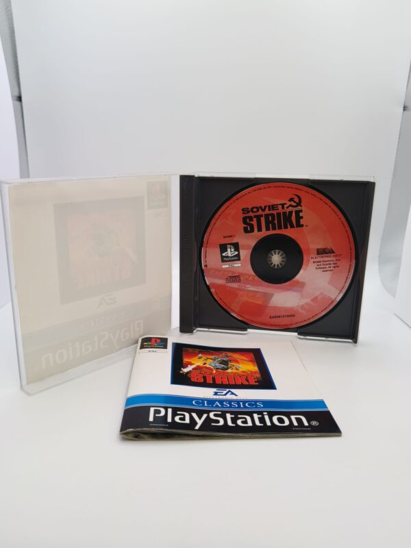 15U495705 2 JUEGO PS1 SOVIET STRIKE