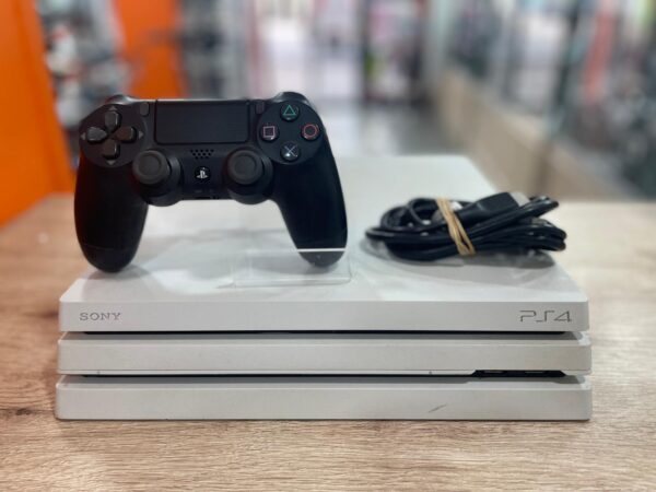 16 U480706 4 CONSOLA PS4 PRO 1TB BLANCA + MANDO + CABLES