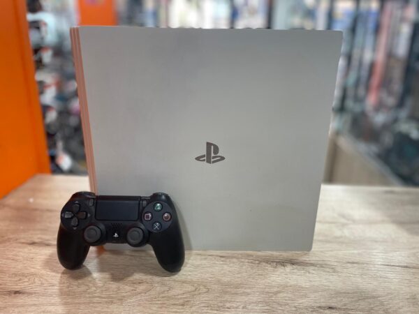 16 U480706 5 CONSOLA PS4 PRO 1TB BLANCA + MANDO + CABLES