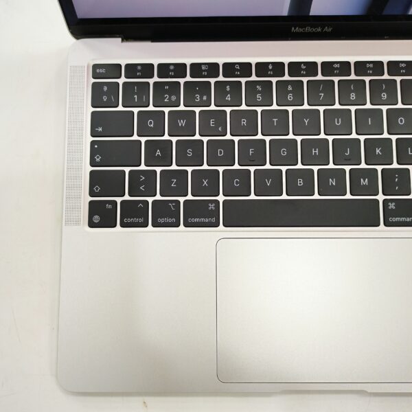 463024 2 scaled PORTATIL APPLE MACBOOK AIR (M1 2020) 8 GB RAM 256 GB SSD + CARGADOR