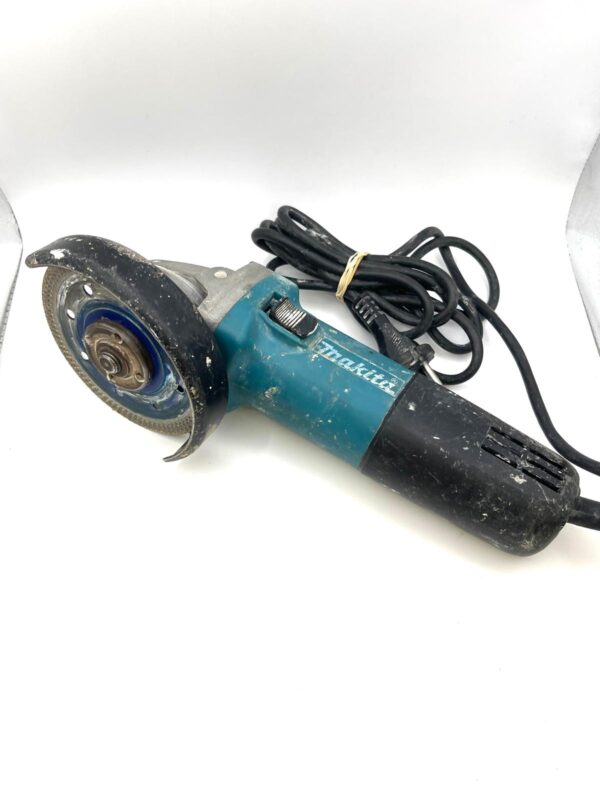 483393 1 AMOLADORA MAKITA 9558NBR 840W