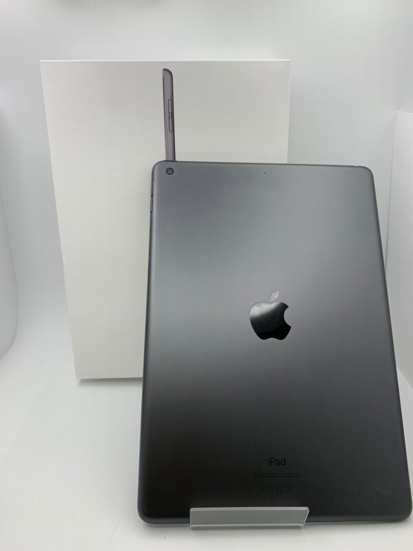 489883 1 iPAD 8 GEN 32GB + CAJA Y CARGADOR