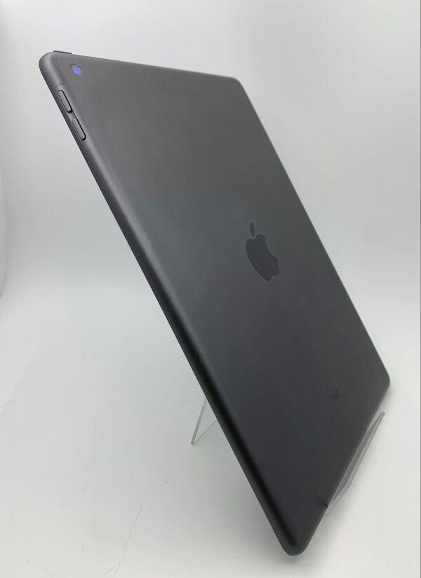 489883 3 iPAD 8 GEN 32GB + CAJA