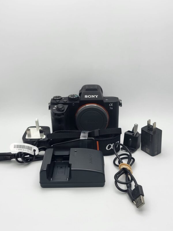 490273 1 CAMARA REFLEX SONY ALPHA A 7 II (SOLO CUERPO)+ CAJA + ACC + CARGADOR INTERNACIONAL