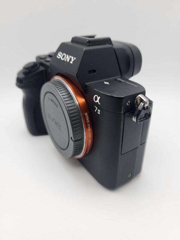 490273 5 CAMARA REFLEX SONY ALPHA A 7 II (SOLO CUERPO)+ CAJA + ACC + CARGADOR INTERNACIONAL