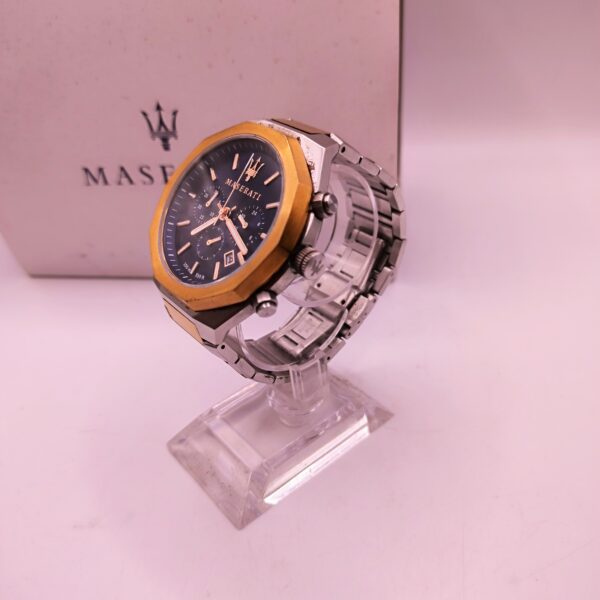 490873 3 scaled RELOJ DE PULSERA MASERATI R8873642002 CON CAJA Y DOCUMENTACION