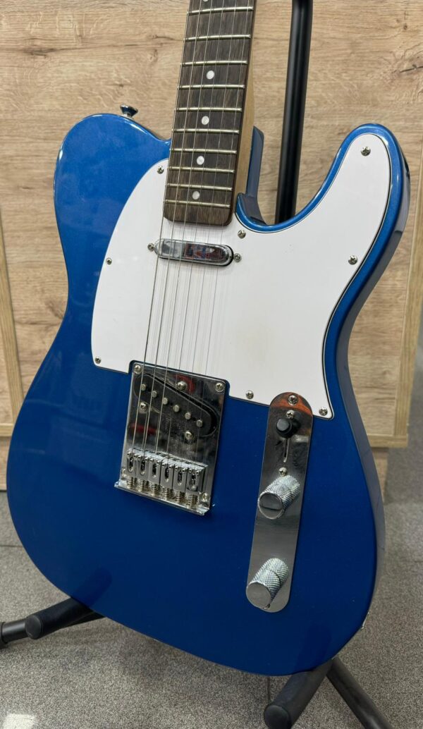 493095 3 GUITARRA ELECTRICA SQUIER TELECASTER AFFINITY AZUL Y BLANCA