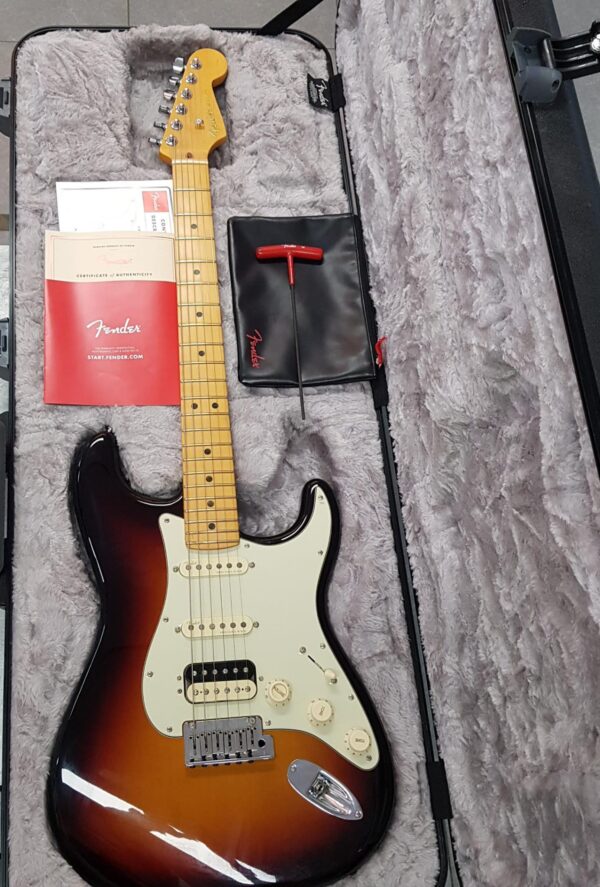 493204 7 GUITARRA ELÉCTRICA FENDER STRATOCASTER AMERICAN ULTRA 75 ANIVERSARIO + FUNDA RIGIDA