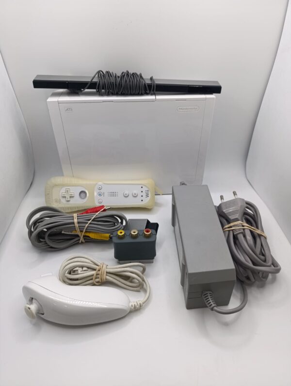 493339 1 CONSOLA WII MOD RVL-001 BLANCA + MANDOS + CABLES