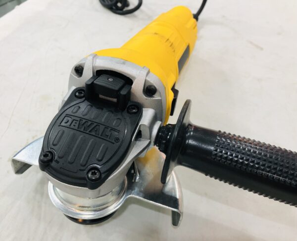 494472 3 scaled RADIAL DEWALT DWE4056 800W