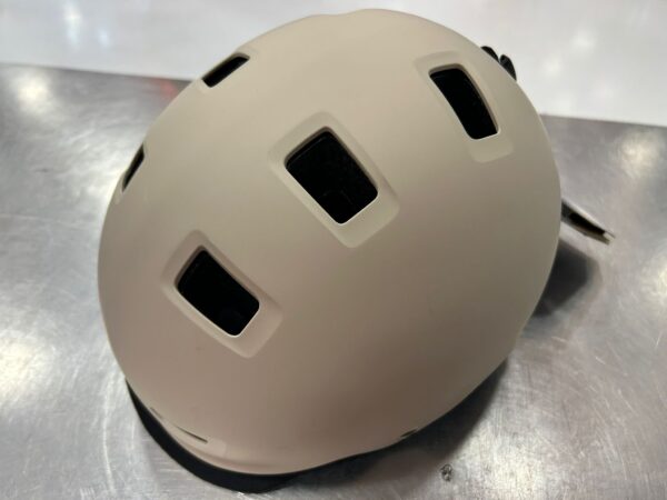 495409 1 CASCO DE PATIN DECATHLON 55-59CM M CREMA