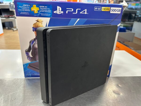 495534 1 CONSOLA PS4 SLIM 500GB+CABLES+CAJA