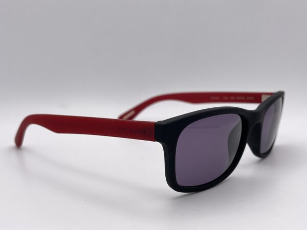 IMG 7072SAMU060924 14 scaled GAFAS DE SOL TED BAKER WINSLOW NEGRA Y ROJA