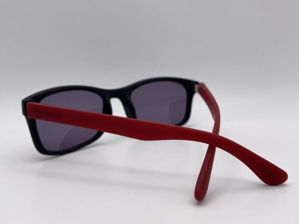 IMG 7072SAMU060924 16 scaled GAFAS DE SOL TED BAKER WINSLOW NEGRA Y ROJA