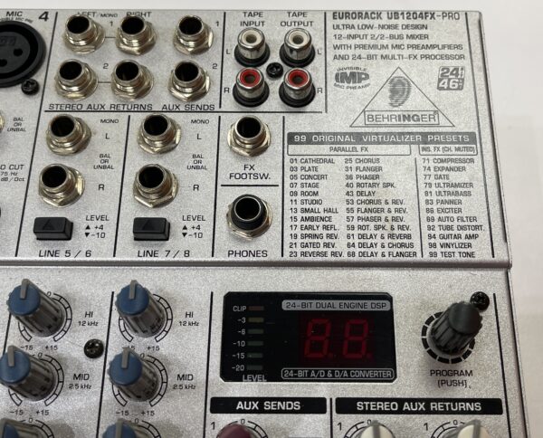 IMG 8812SAMU250924 6 scaled MESA DE MEZCLA BEHRINGER EURORACK UB1204FX-PRO + CABLE