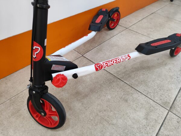 Imagen de WhatsApp 2024 09 13 a las 11.06.43 ba27906d PATINETE 3 RUEDAS FLIKER SP5 BLANCO ROJO