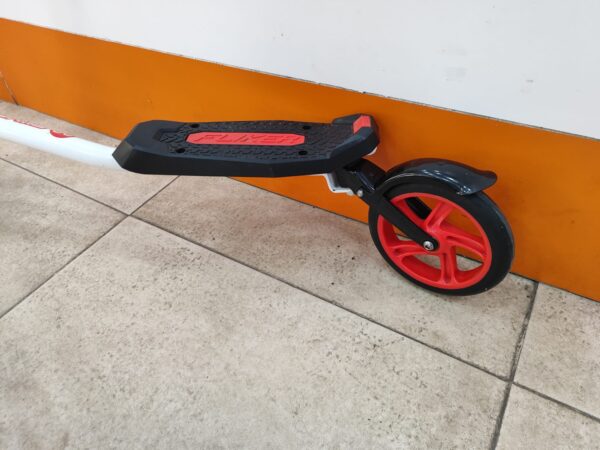 Imagen de WhatsApp 2024 09 13 a las 11.06.44 b77eca96 PATINETE 3 RUEDAS FLIKER SP5 BLANCO ROJO