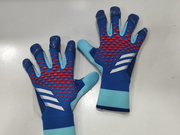 Imagen de WhatsApp 2024 09 16 a las 17.14.47 143b6a09 GUANTES FUTBOL ADIDAS PREDATOR GL PRO TALLA 8 AZUL NARANJA * A ESTRENAR*