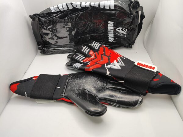 Imagen de WhatsApp 2024 09 17 a las 10.57.08 f51ab8b9 GUANTES DE FUTBOL WARRIOR RISEN TALLA 8 ROJO NEGRO * A ESTRENAR*