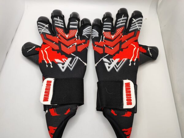 Imagen de WhatsApp 2024 09 17 a las 10.57.08 fea95b80 GUANTES DE FUTBOL WARRIOR RISEN TALLA 8 ROJO NEGRO * A ESTRENAR*