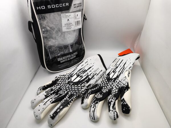 Imagen de WhatsApp 2024 09 17 a las 11.07.47 83d0e543 GUANTES DE FUTBOL WARRIOR RISEN TALLA 8 BLANCO NEGRO * A ESTRENAR*