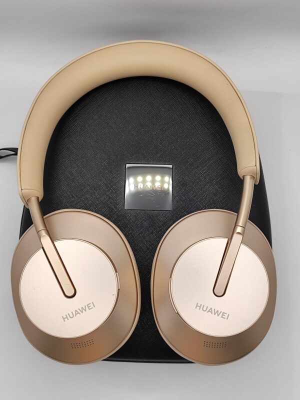 Imagen de WhatsApp 2024 09 23 a las 20.12.38 1532cc57 AURICULARES HUAWEI FREEBUDS STUDIO ORO + CAJA