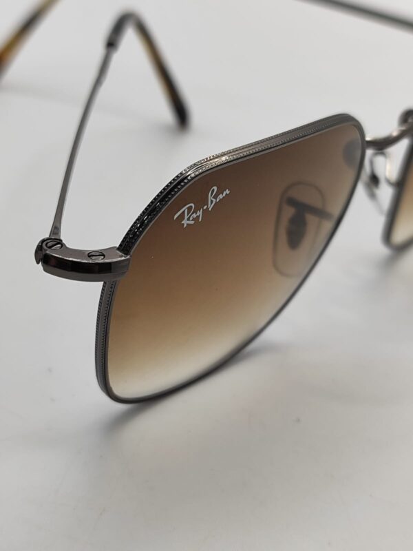 Imagen de WhatsApp 2024 09 27 a las 11.35.58 88f8fc76 GAFAS DE SOL RAY-BAN RB3694 DEGRADADO