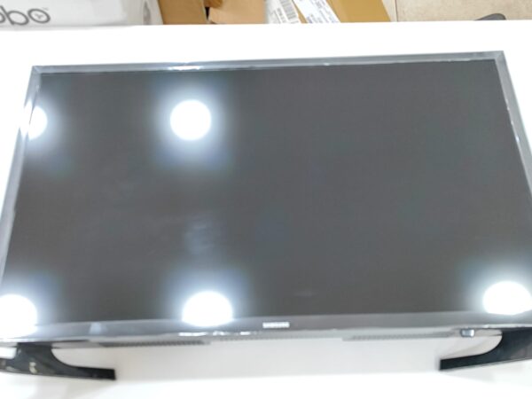 Imagen de WhatsApp 2024 09 30 a las 12.05.29 03d32685 SMART TV SAMSUNG 32 PULGADAS T5300 + CAJA + ACC * A ESTRENAR*