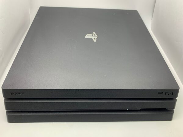 WhatsApp Image 2024 09 27 at 18.20.31 CONSOLA SONY PS4 PRO 1TB + ACC