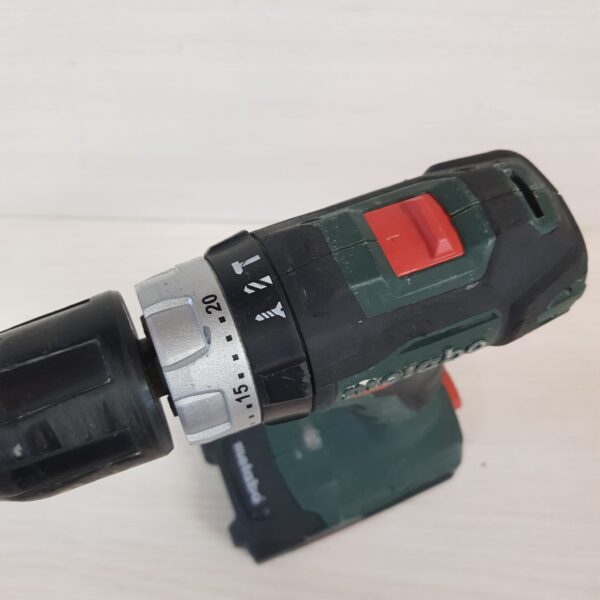 05 U483336 5 TALADRO PERCUTOR A BATERÍA METABO SB 18 L BL + BATERIA 18V 2.0AH