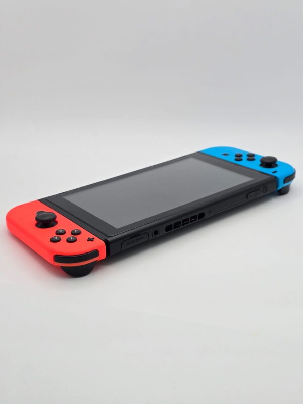 14 U499498 4 CONSOLA NINTENDO SWITCH 32GB AZUL Y ROJA + ACC + CABLES