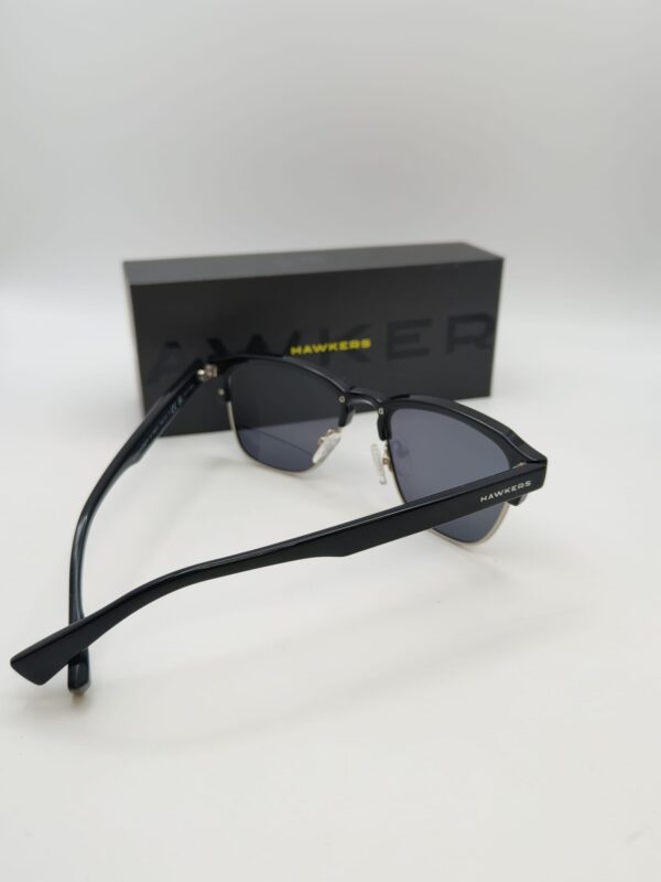 15u498593 3 GAFAS DE SOL HAWKERS COLOR NEGRO + CAJA