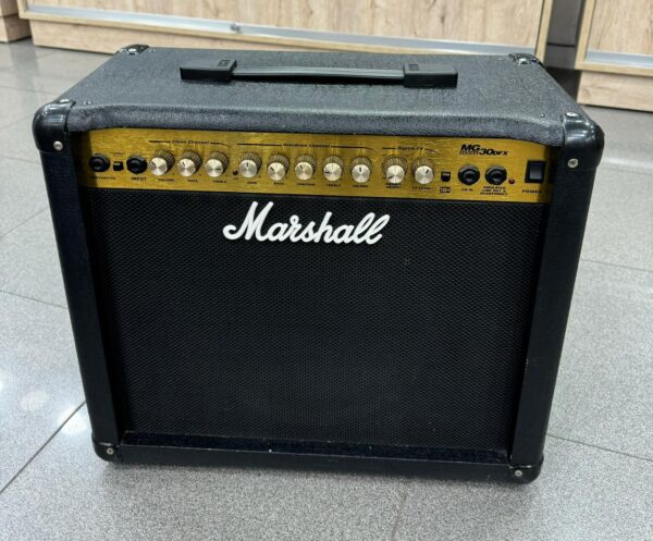 16 U497419 1 AMPLIFICADOR MARSHALL MG 30DFX