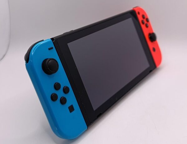 443446 2 CONSOLA NINTENDO SWITCH HAC-001 2019 ROJO/AZUL + CARGADOR + DOCK