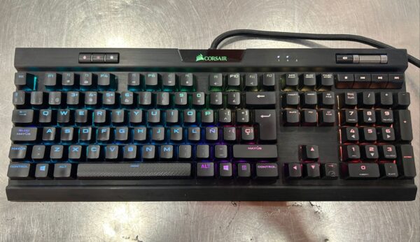 463076 4 TECLADO MECANICO CORSAIR K70RGB MK2