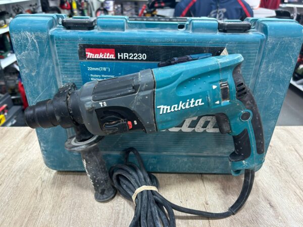 471262 1 MARTILLO ROTATIVO MAKITA HR 2030 + CAJA