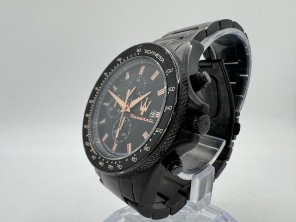 479102 1 RELOJ MASERATI 8873640011 NEGRO CON ESFERA NEGRA Y NUMEROS EN BRONCE