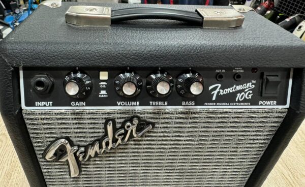 486344 4 AMPLIFICADOR FENDER FRONTMAN 10G 28W