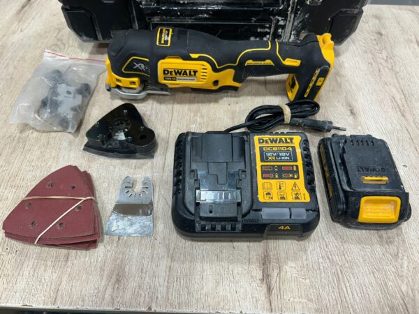 487832 1 MULTIHERRAMIENTA DEWALT DCS356 + ACC + MALETIN