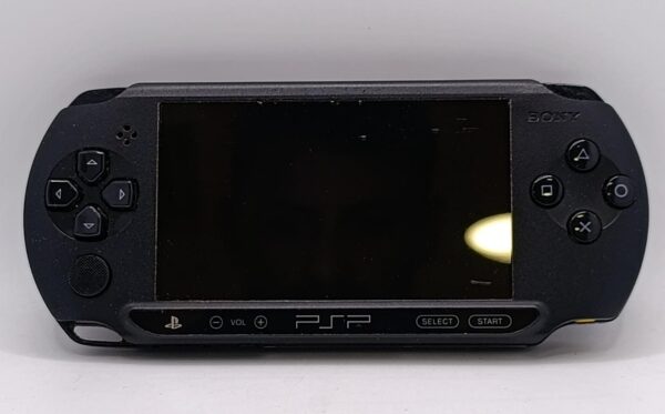 493211 2 CONSOLA SONY PSP E1004 NEGRO+ CARGADOR