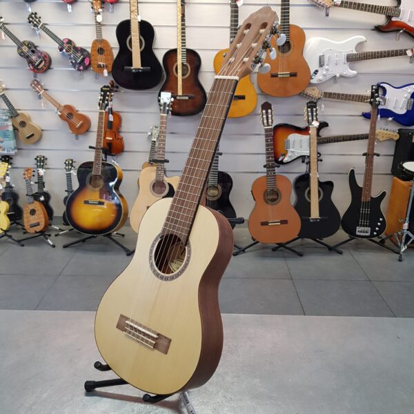 497265 3 GUITALELE VALENCIA VC350 NATURAL + FUNDA + CEJILLA