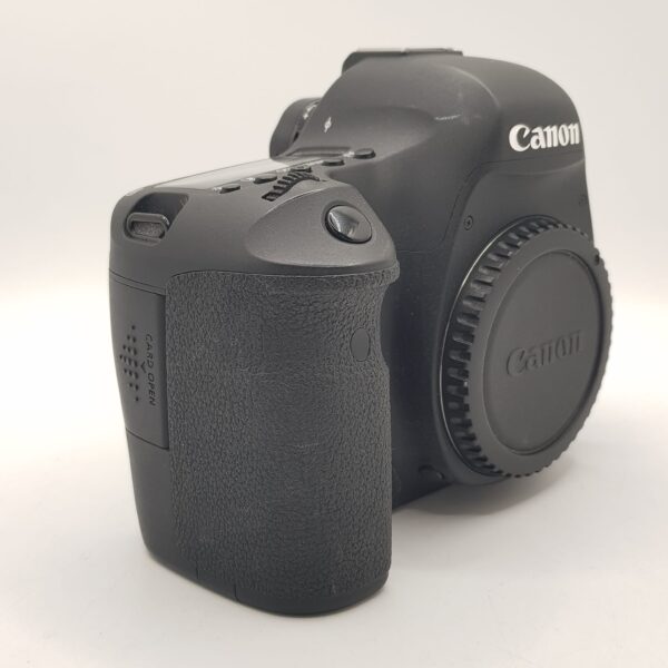 497470 4 CAMARA CANON EOS 6D + CARGADOR NO ORIGINAL