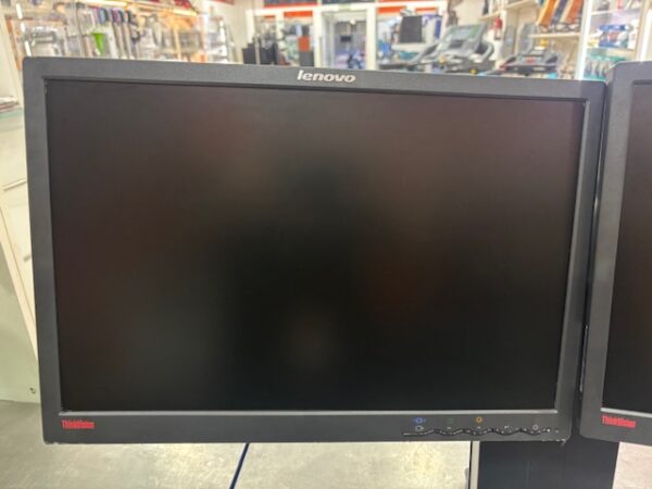 498191 2 PAREJA DE MONITORES MONITOR LENOVO L197WA + SPORTE ERGOTRON PARA 2 MONITORES