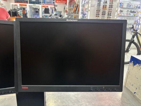 498191 3 PAREJA DE MONITORES MONITOR LENOVO L197WA + SPORTE ERGOTRON PARA 2 MONITORES